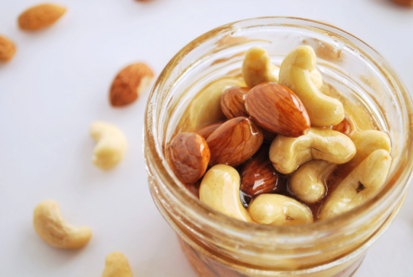 Organic Honey Mixed Nuts 500g - Image 2